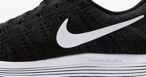 Nike LunarEpic Low Flyknit 'Future of Running'. Nike SNKRS